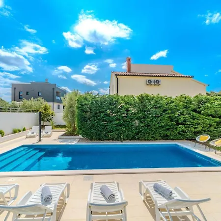 Carlotta Appartement *