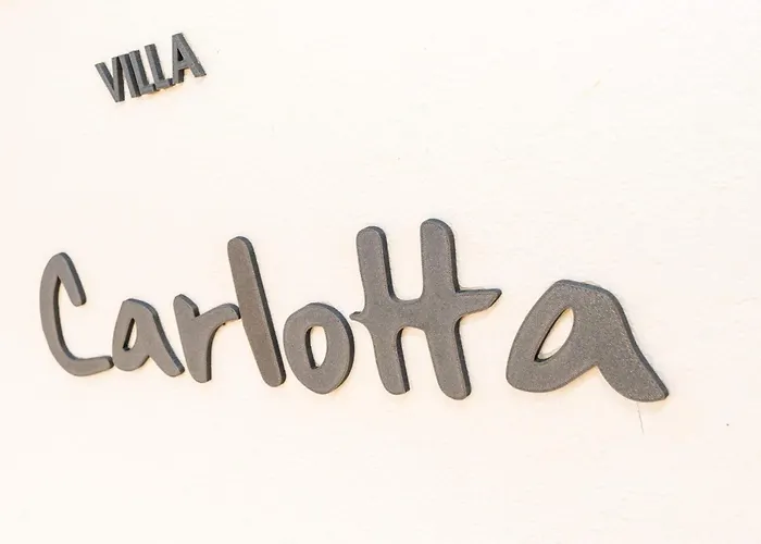 Carlotta *