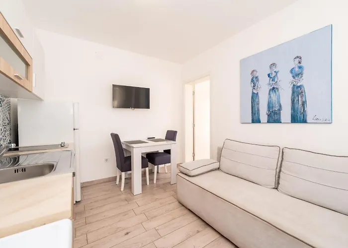 Carlotta Ζαντάρ