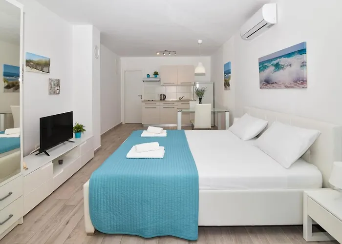 Carlotta * זאדאר